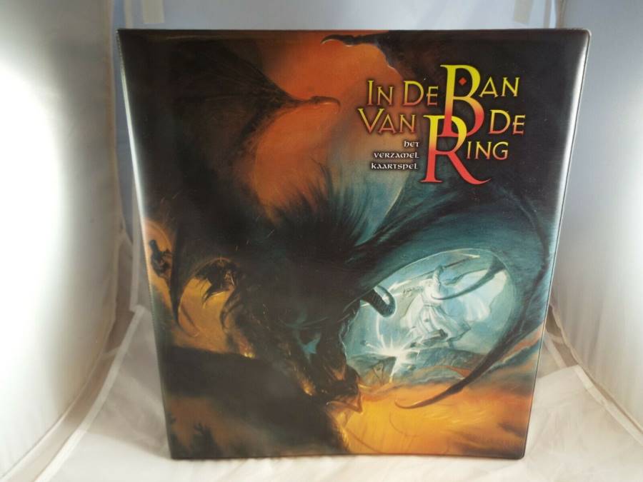 MIDDLE EARTH CCG, THE WIZARDS RARE DUTCH COLLECTORS BINDER