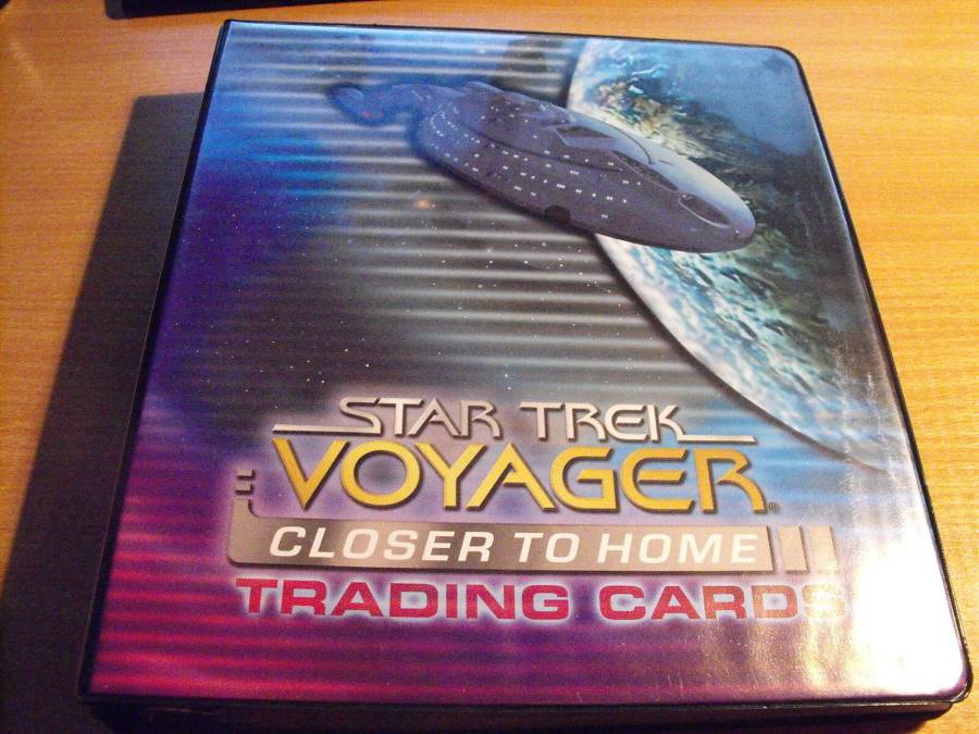 STAR TREK VOYAGER CLOSER TO HOME MINI MASTER SET IN COLLECTORS BINDER