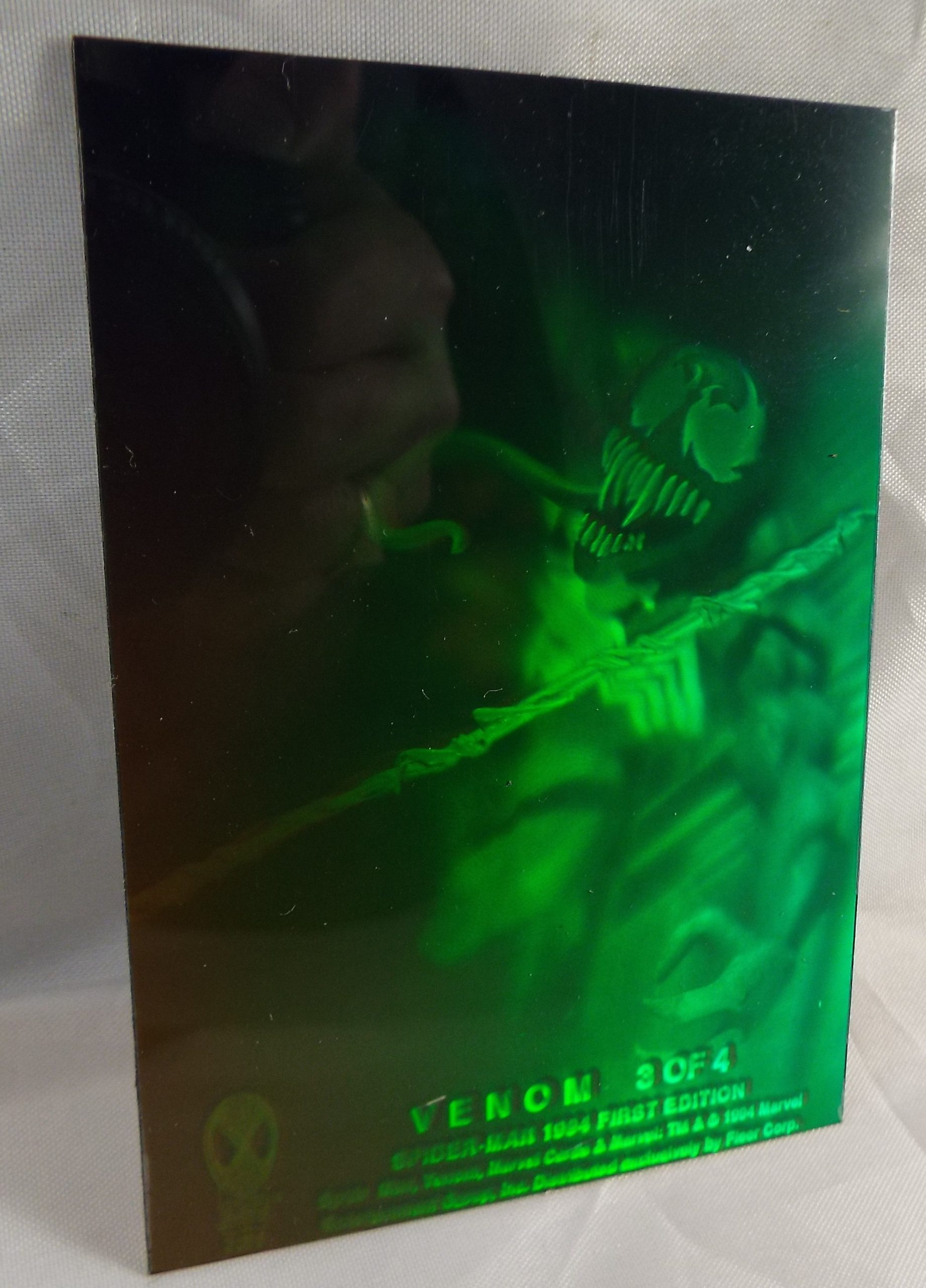 1994 MARVEL FLEER AMAZING SPIDER-MAN HOLGRAM CARD 3 VENOM (green)