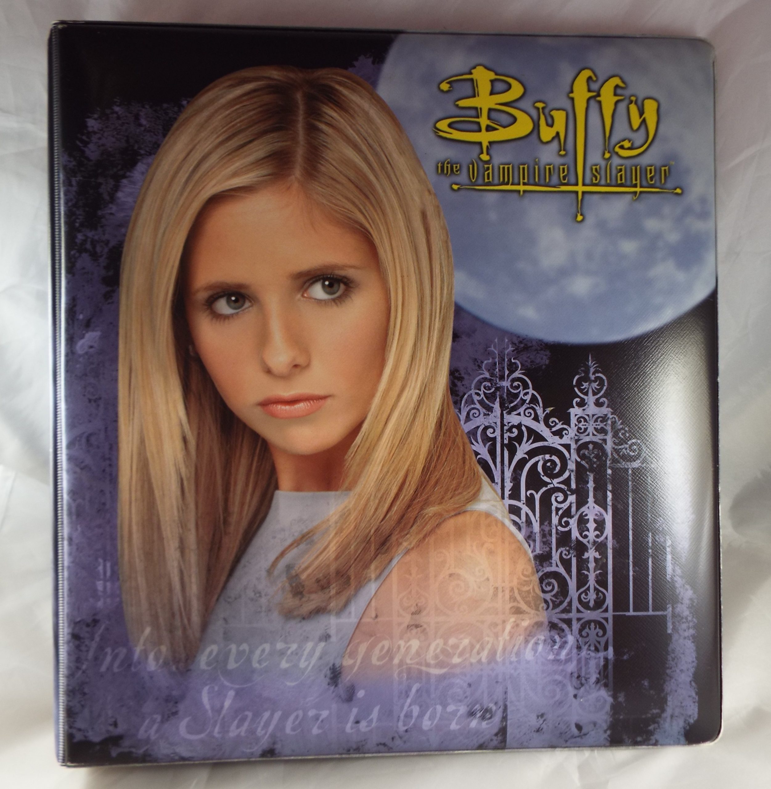 BUFFY THE VAMPIRE SLAYER SEASON 4 COLLECTORS BINDER