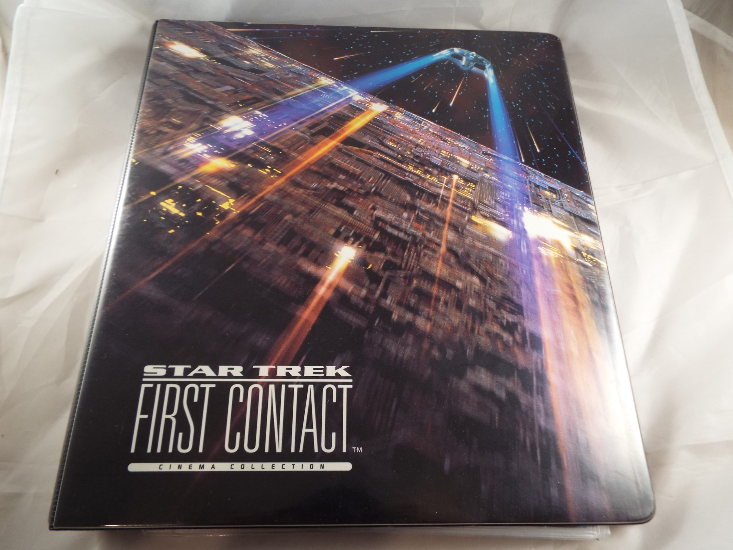 STAR TREK FIRST CONTACT COMPLETE SET IN COLLECTORS BINDER