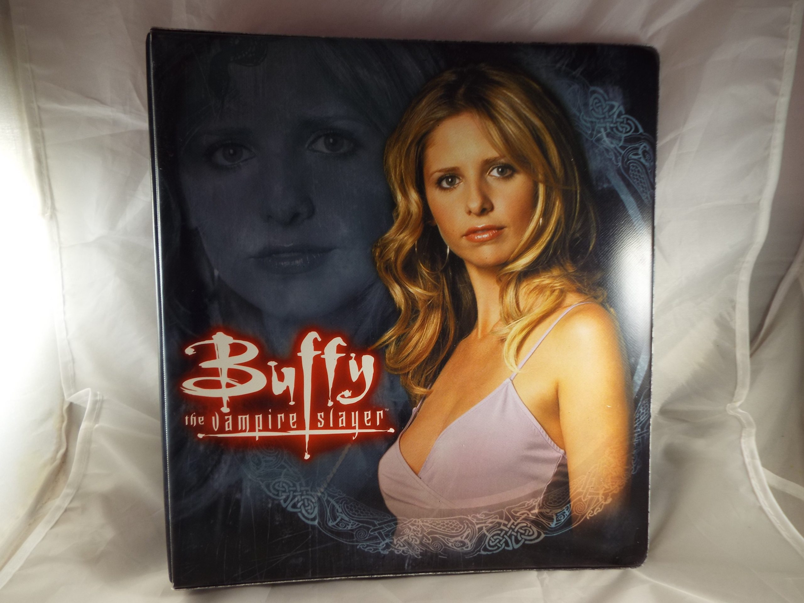 BUFFY THE VAMPIRE SLAYER SEASON 5 COLLECTORS BINDER